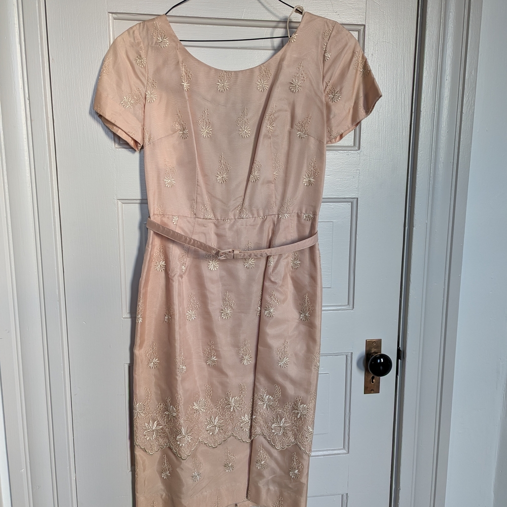 Chic Blush Embroidered Midi Dress